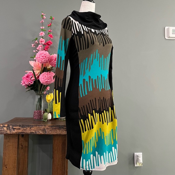 Coco & Tashi Long Sleeve Sweater Dress - Picture 3 of 14